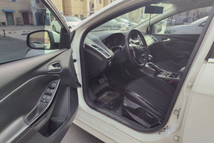 Used Ford Focus 2012 Hatchback 2.0L Automatic Luxury Sport Model