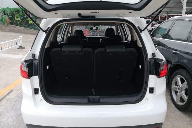 Used BYD Song MAX 2017 1.5T Automatic Smart Connect Luxury 7-Seater
