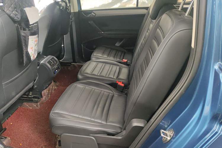 Used Volkswagen Touran 2016 Volkswagen Touran L 280TSI DSG Comfort Edition
