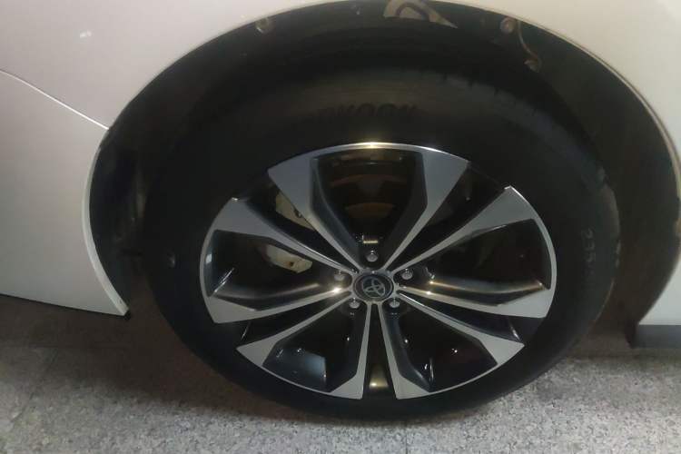 Used Toyota Granvia 2024 2.5L Hybrid Prestige ULTRA Edition
