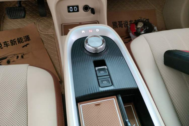 Used ORA Good Cat 2022 400km Standard Range Premium Version Lithium-Ion Battery