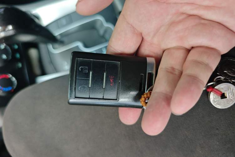 Used Chevrolet Captiva 2015 2.4L Two-Wheel Drive Urban Version 7 Seats