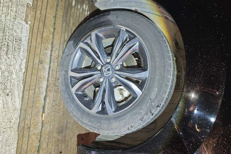 Used Honda Crider 2022 180Turbo CVT Luxury Edition Right Front Wheel Hub