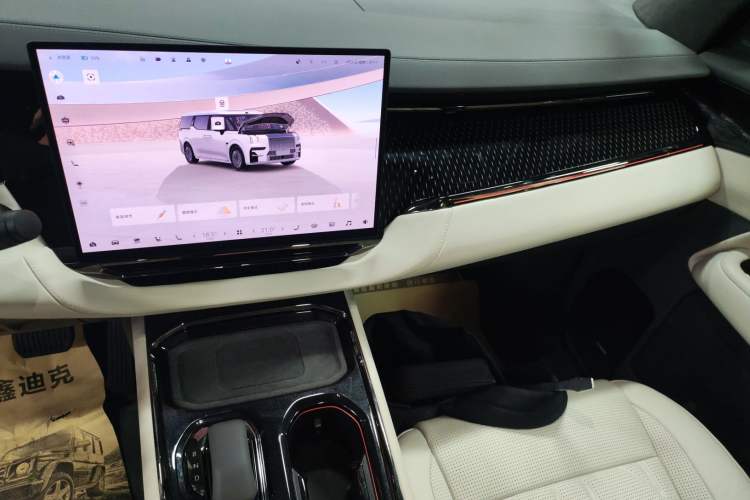 Used Zeekr 009 2024 Six-Seat Executive Version 4WD 108 kWh
