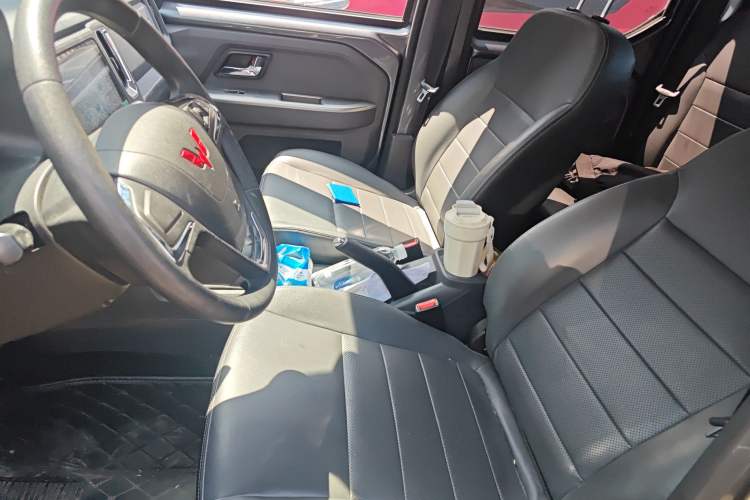 Used Wuling Zhengtu 2021 1.5L Adventure LAR Left Front Seat