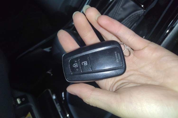 Used Toyota IZOA 2020 2.0L Yichi Version