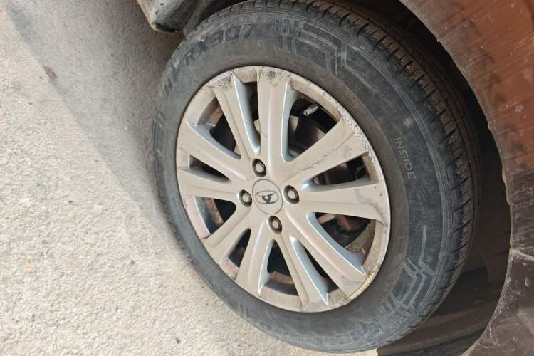 Used Cowin C3 2015 1.5L Manual Gold Diamond Edition