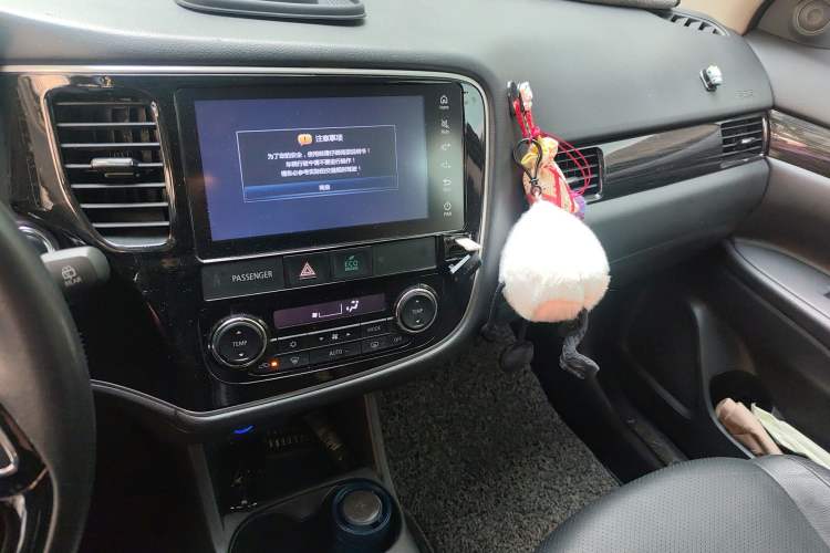 Used Mitsubishi Outlander 2016 2.4L 4x4 Elite Edition 5 Seats