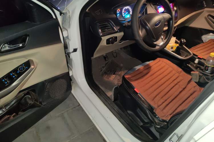 Used Ford Escort 2015 1.5L Manual Comfort Model