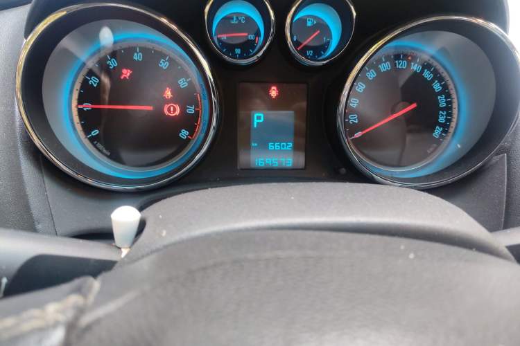 Used Buick GT 2011 GT 1.8L Automatic Fashion Edition Leather Model Odometer Close Up