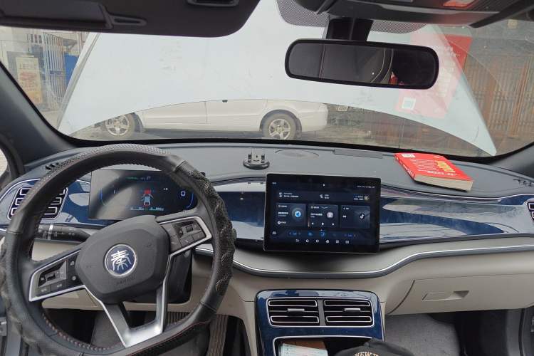 Used BYD Qin PLUS 2023 Champion Edition DM-i 55KM Superior Model Headliner