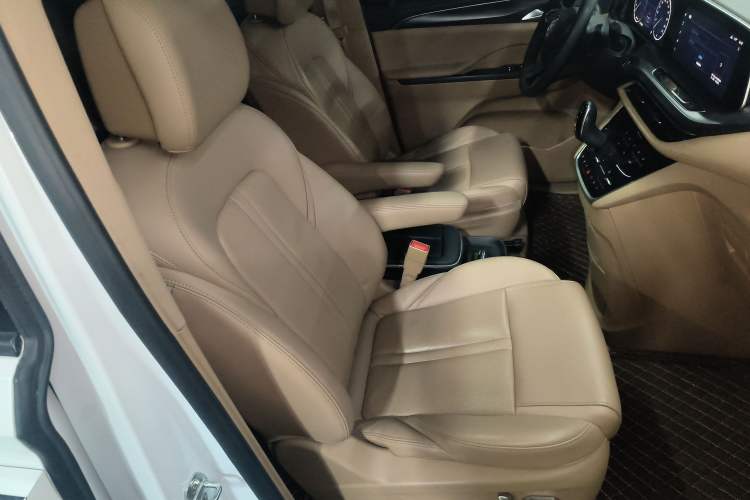 Used Buick GL8 2021 ES Landtrek 653T Luxury Model
