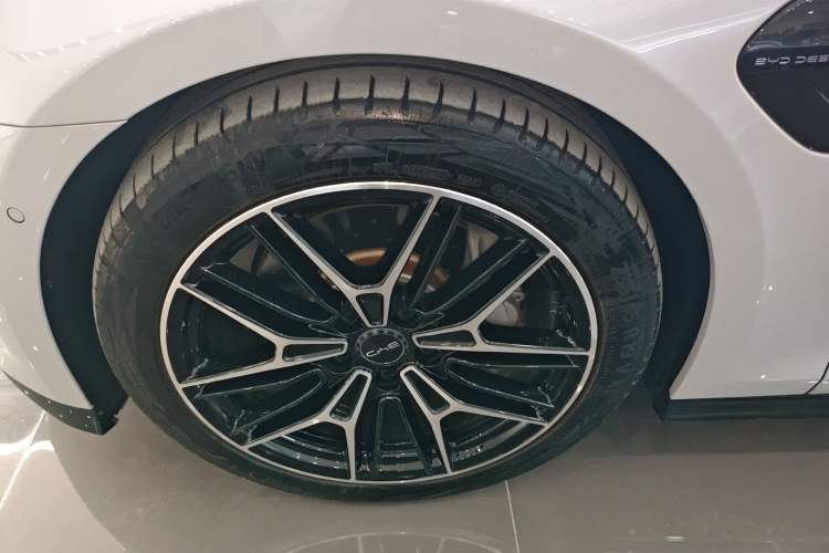 Used BYD Seal 2025 650 Long-Range Version
