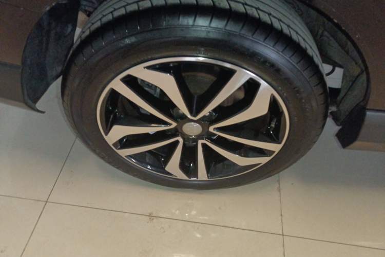 Used Venucia T90 2017 2.0L Manual ChenShang Edition
