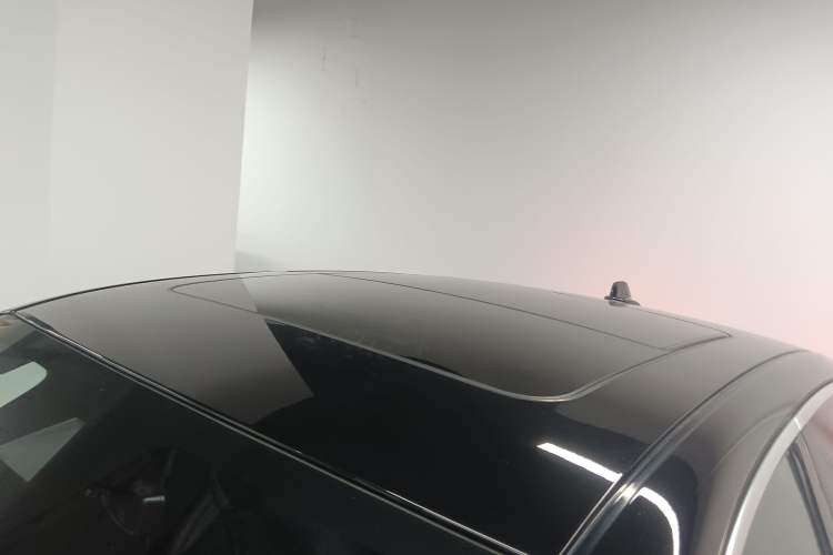 Used Lynk & Co 03 2020 1.5TD DCT JingPro Edition Roof