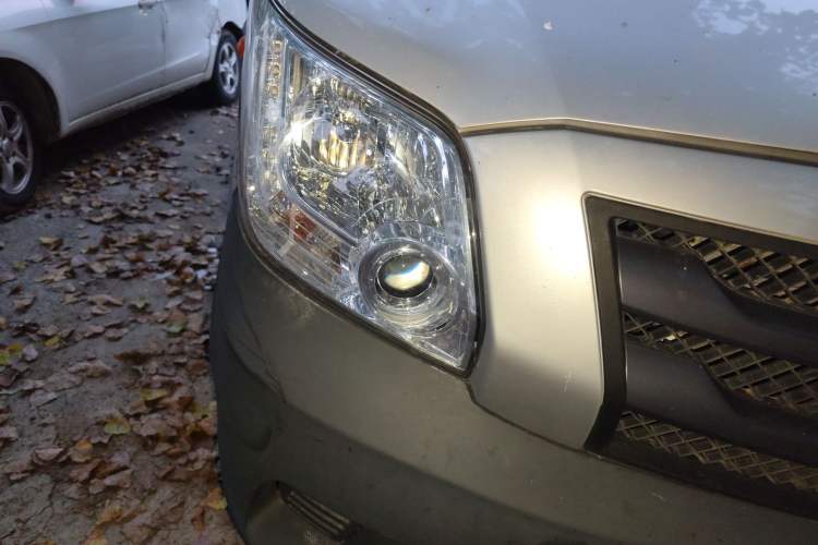 Used Foton Toano 2020 2.0T Multi-Function Short Wheelbase Mid-Roof 5/6-Seater China VI Emission Standard 4F20TC3