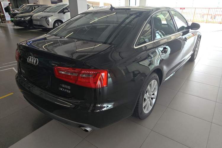 Used Audi A6L 2014 30 FSI Luxury Model Rear Right 45 Deg