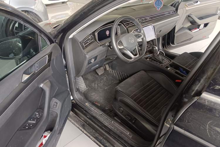 Used Volkswagen Magotan 2020 330TSI DSG Luxury Edition Driver Seat