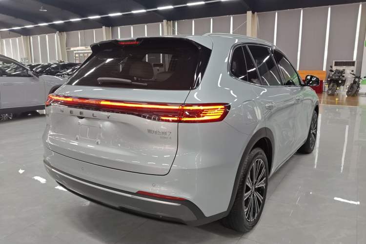 Used Geely Galaxy Xingjian 7 EM-i 2025 120km Flagship Edition Rear Right 45 Deg