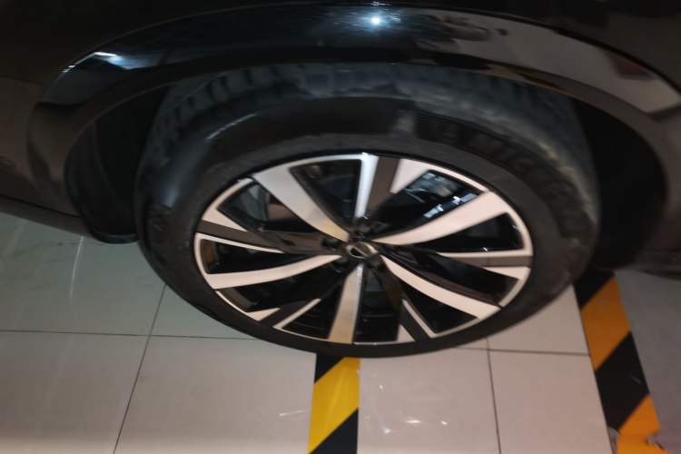 Used Volvo XC90 New Energy 2025 Facelifted T8 Luxury Flagship 7-Seater