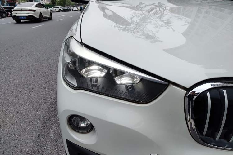 Used BMW X1 2016 sDrive18Li Fashion Model Right Front Headlight