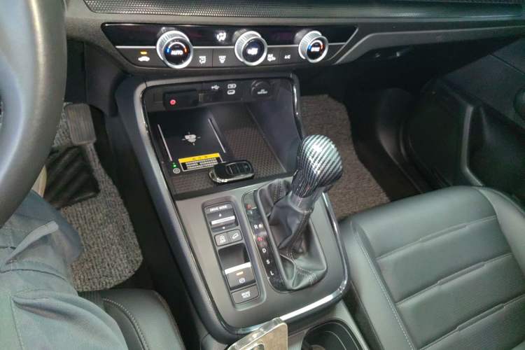 Used Honda CR-V 2023 240TURBO Two-Wheel-Drive Luxury Version 5 Seats
