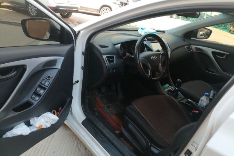 Used Hyundai Elantra (5th Generation / Langdong) 2015 1.6L Manual Fashion Edition
