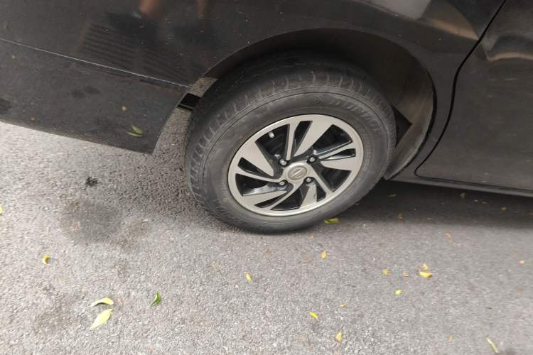 Used Nissan NV200 2014 1.6L CVT Luxury Model China V Standard Exterior 5