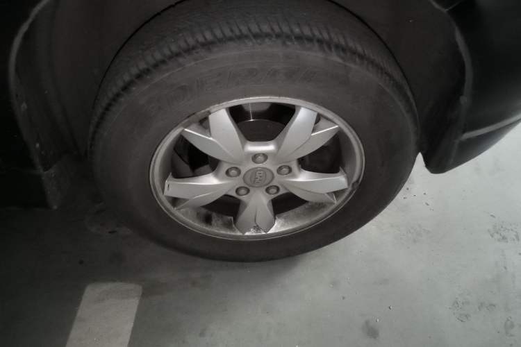 Used BYD S6 2013 Jingyue Edition 2.0L Manual Luxury Model 5 Seats