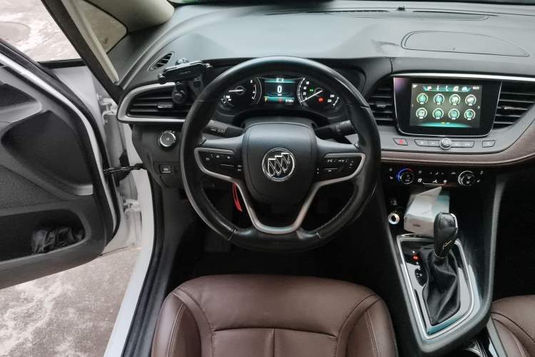 Used Buick GL6 2018 18T 6-Seater Prestige Model Steering Wheel