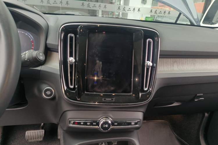 Used Volvo XC40 2021 T4 Four-Wheel Drive Smart Luxury Edition Audio And AC Panel