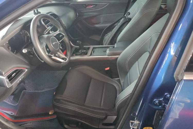 Used Jaguar XEL 2021 2.0T 200PS R-DYNAMIC Youth Sports Edition Left Front Seat