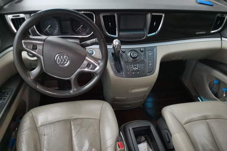 Used Buick GL8 2013 3.0L XT Luxury Business Flagship Edition Center Console