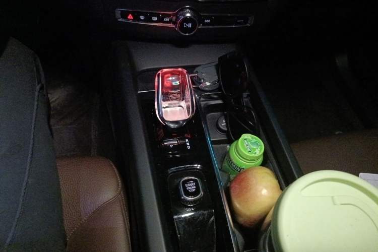 Used Volvo XC60 2025 B5 4x4 Smart Luxury Edition