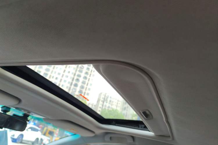 Used Luxgen 5 2015 1.8T Automatic ZhiZun Model
