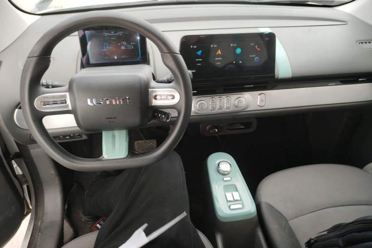 Used CHANGAN NEVO Lumin 2022 210km Sweet Edition Center Console