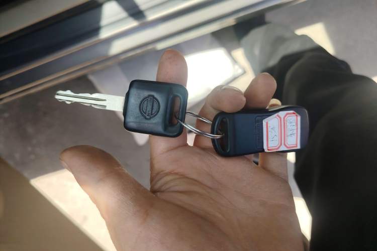 Used Nissan Sylphy 2012 Classic 1.6XE Manual Comfort Edition Vehicle Key