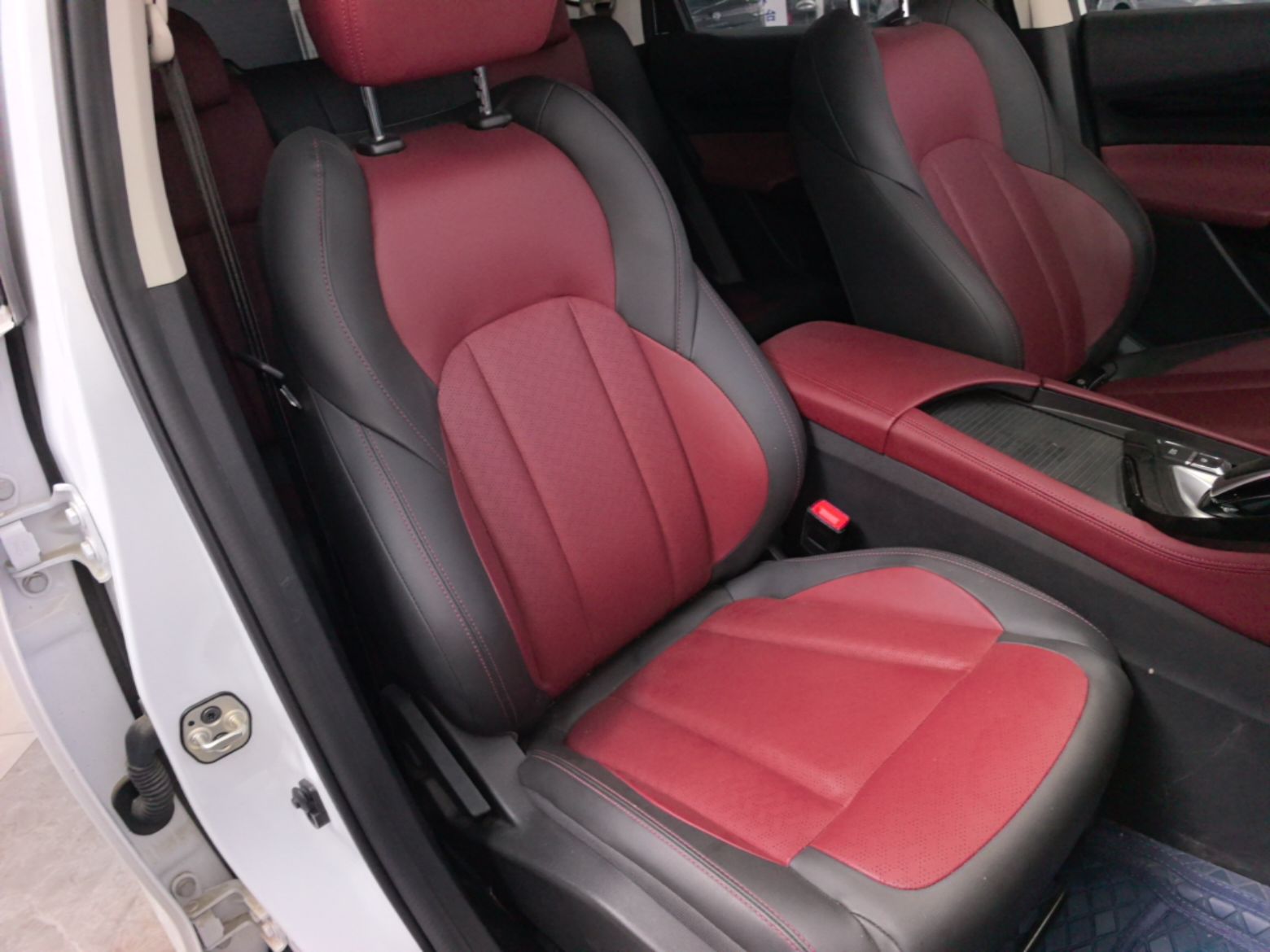 Dongfeng Aeolus AX7 2023 Mach Edition 1.5T DCT Champion Legend Version — снимка 19