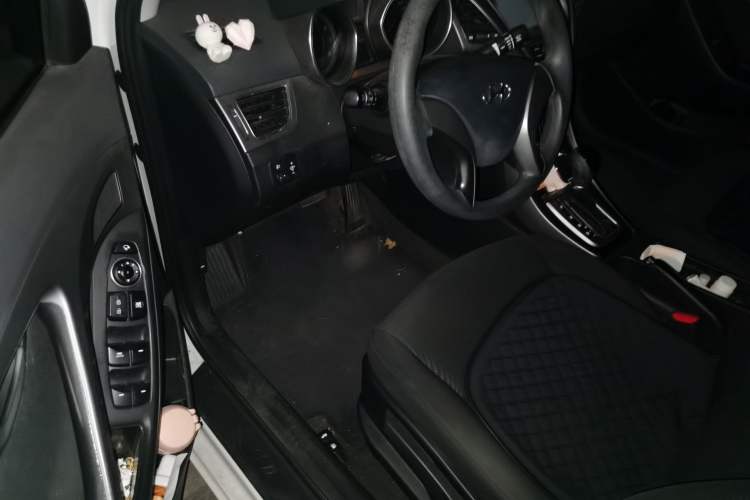 Used Hyundai Elantra (5th Generation / Langdong) 2015 1.6L Automatic Leading Model
