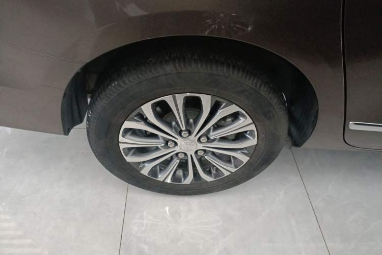 Used Buick GL8 2021 Land Cruiser Executive Class 652T Luxury Model
