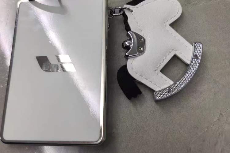 Used Li Auto i6 2025 Model Two-Wheel-Drive Standard Type Vehicle Key