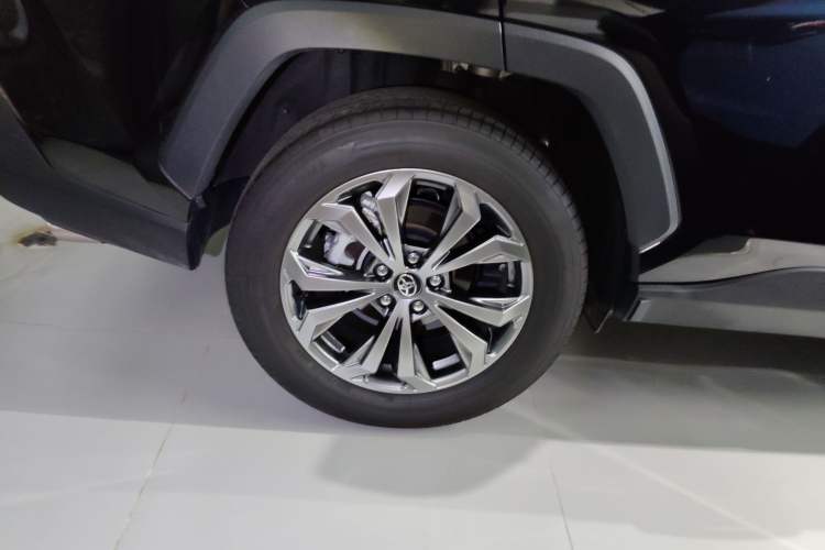 Used Toyota RAV4 2023 2.0L CVT Two-Wheel Drive Fashion Plus Edition