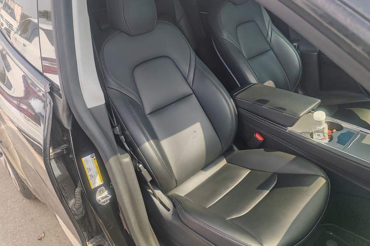 Used Tesla Model Y 2022 Rear-Wheel-Drive Version
