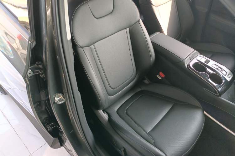 Used Hyundai Tucson 2023 Tucson L 1.5T Automatic Two-Wheel Drive LUX Prestige Edition Right Front Seat