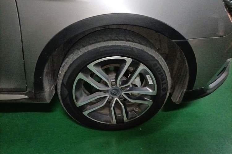 Used Geely Auto Vision S1 2019 Upgraded Model 1.5L Manual Elite Version
