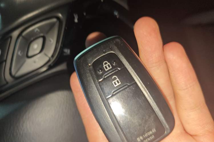 Used Toyota C-HR 2020 2.0L Luxury Edition Vehicle Key