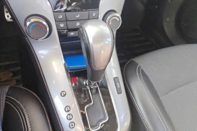 Used Chevrolet Cruze 2013 Hatchback 1.6T Automatic Flagship Model