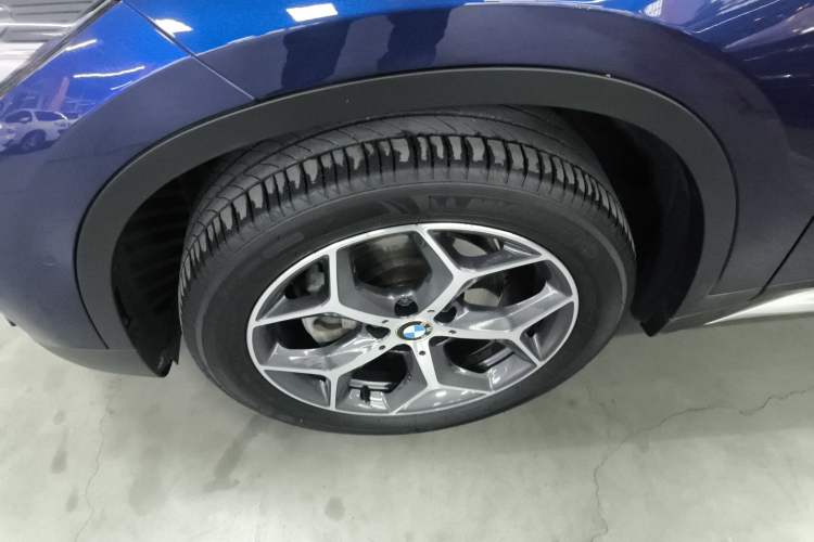 Used BMW X1 2019 sDrive18Li Premium Edition Exterior 4