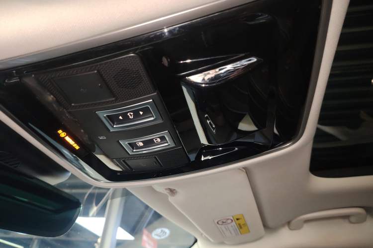 Used Land Rover Range Rover Velar 2017 P250 S
