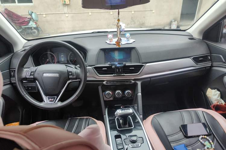 Used Haval H6 2017 Revised Red-Label Sport Version 1.5T Automatic Two-Wheel Drive Premium Edition
